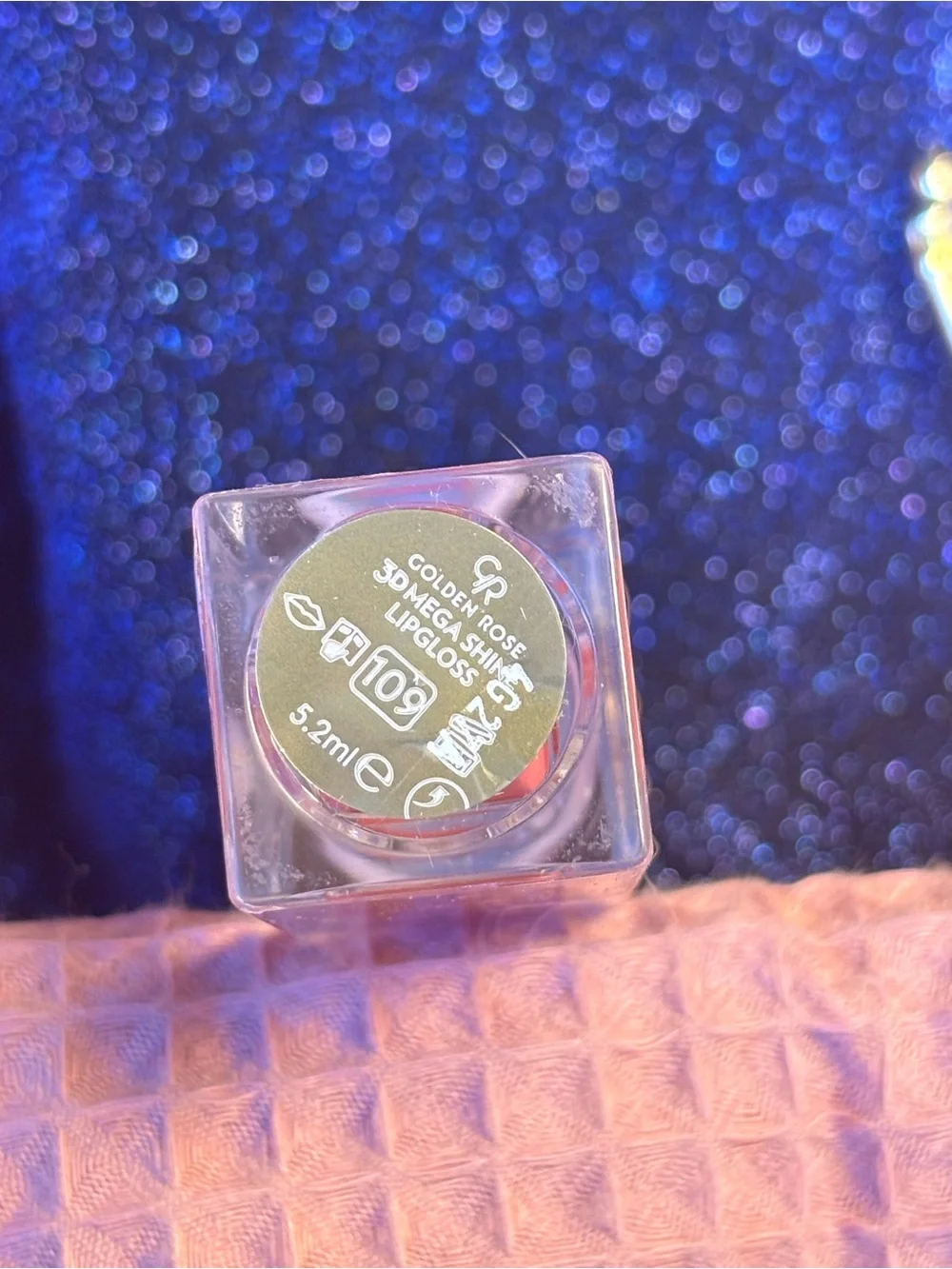 Celesty 109 Berry Brilliance 3D Mega Shine Lipgloss Non-Sticky Golden Rose